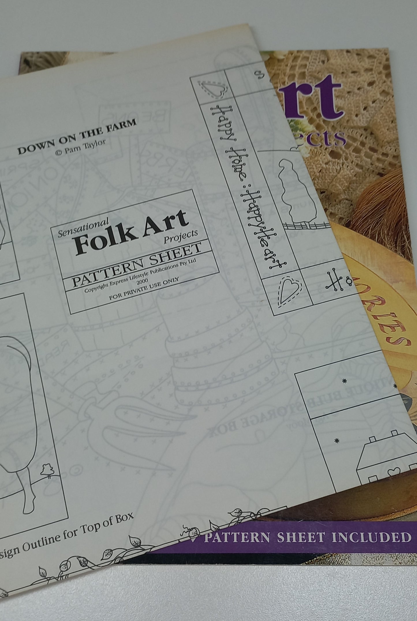 Folk Art Projects: 16 Projects - Pattern Sheet included by Craftworld Books