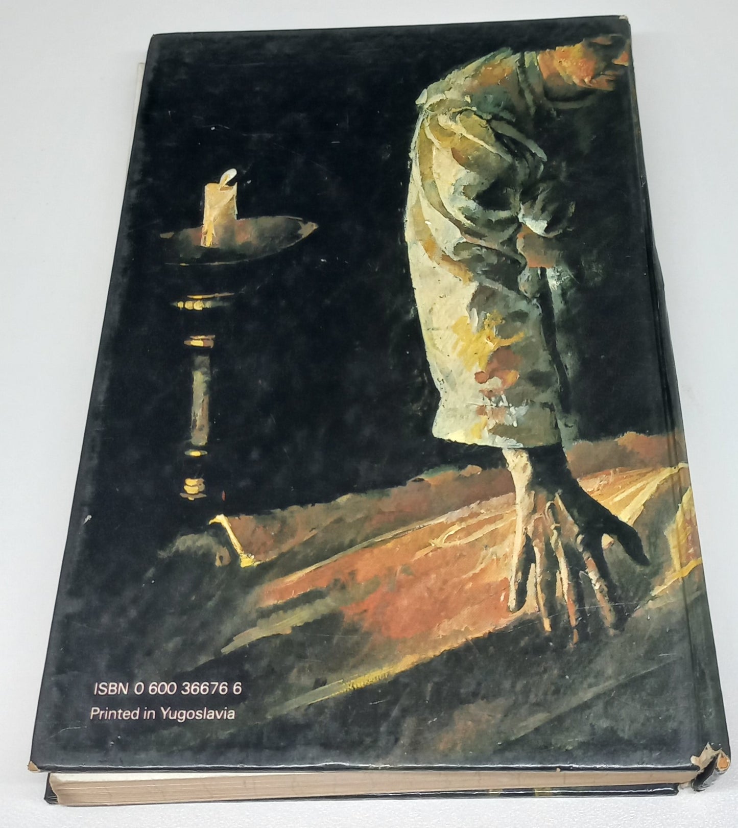Haunting Stories of Ghosts and Ghouls by Geoffrey Palmer and Noel Lloyd