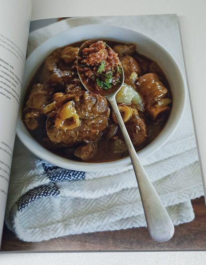 Relish: Easy Sauces, Seasonings & Condiments to Make at Home by Sonia Cabano