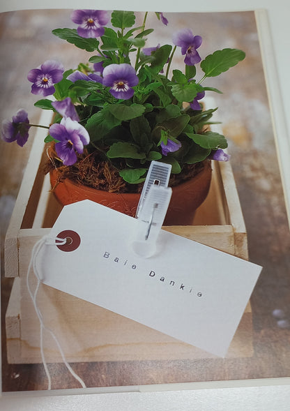 The Art of Giving: Gift Ideas to Delight the Senses by Liezel Norval-Kruger & Tina-Marie Malherbe