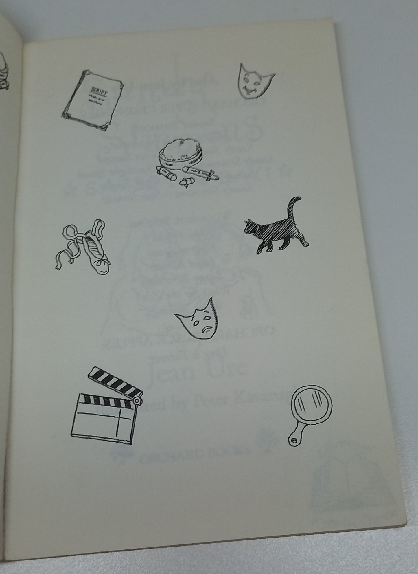 Sandy Simmons Saves the Day by Jane Ure