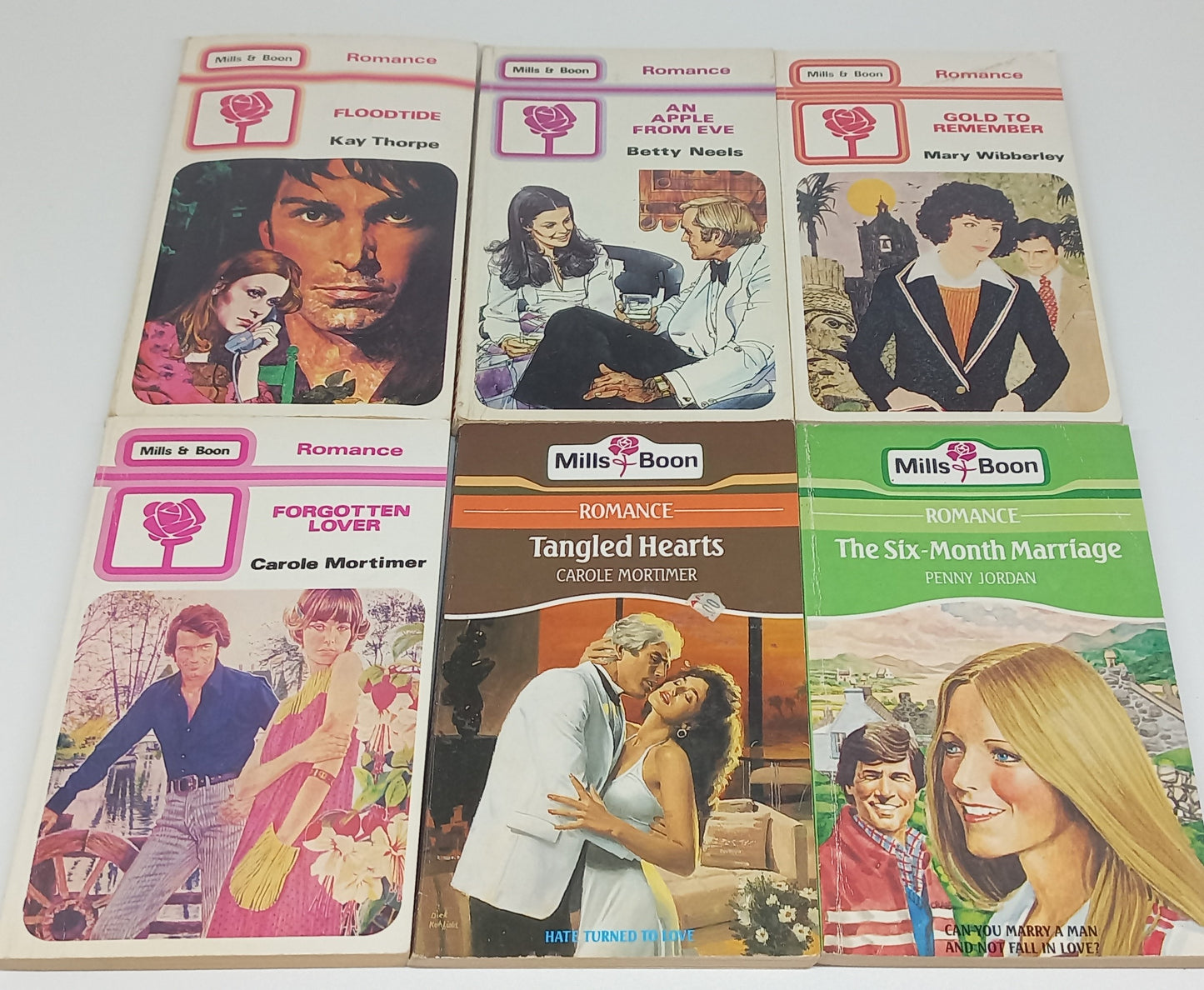 Mills & Boon 6 Book Bundle