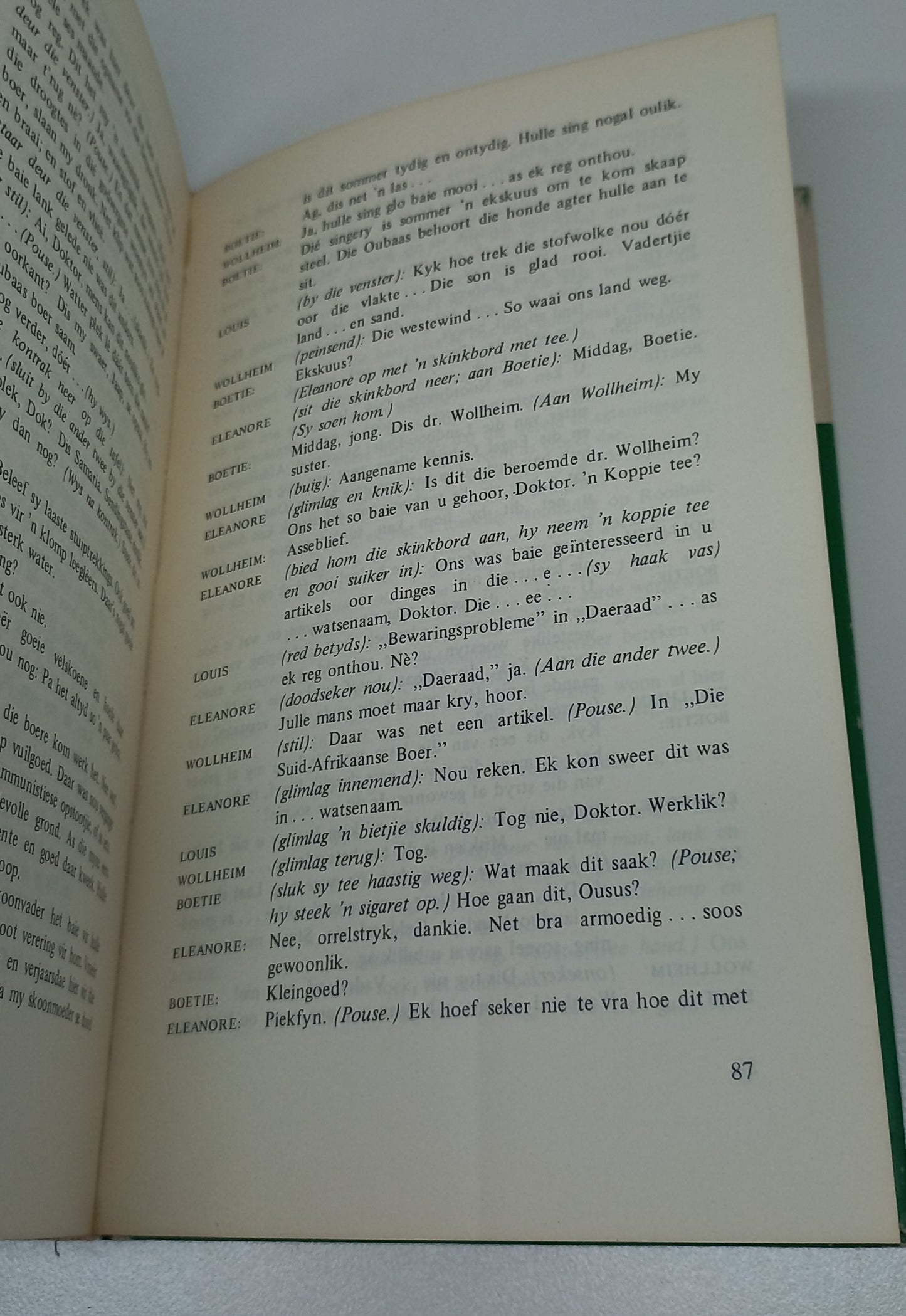 Vier Uitgesoekte Eenbedrywe: Met 'n Historiese oorsig Van die Afrikaanse Drama Deur Dr. F.C.L. Bosman