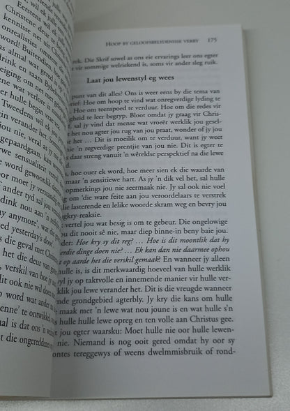 Bron Van My Hoop: Ontdek God Se Doel Met Swaarkry by Charles R. Swindoll