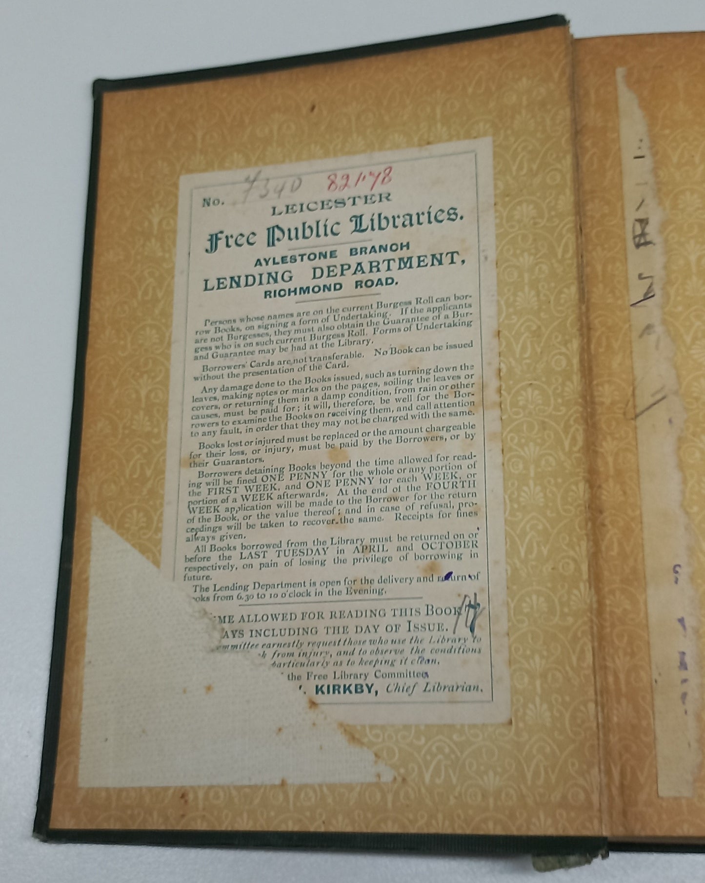 The Poetical Works of John Keats with Memoir and Explanatory Notes (The Chandos Classics)