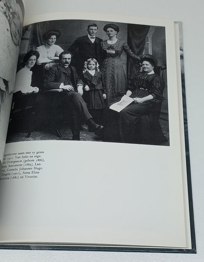 Die Dienswillige Dienaar: 'n Langenhoven-Fotoboek by J.C. Kannemeyer