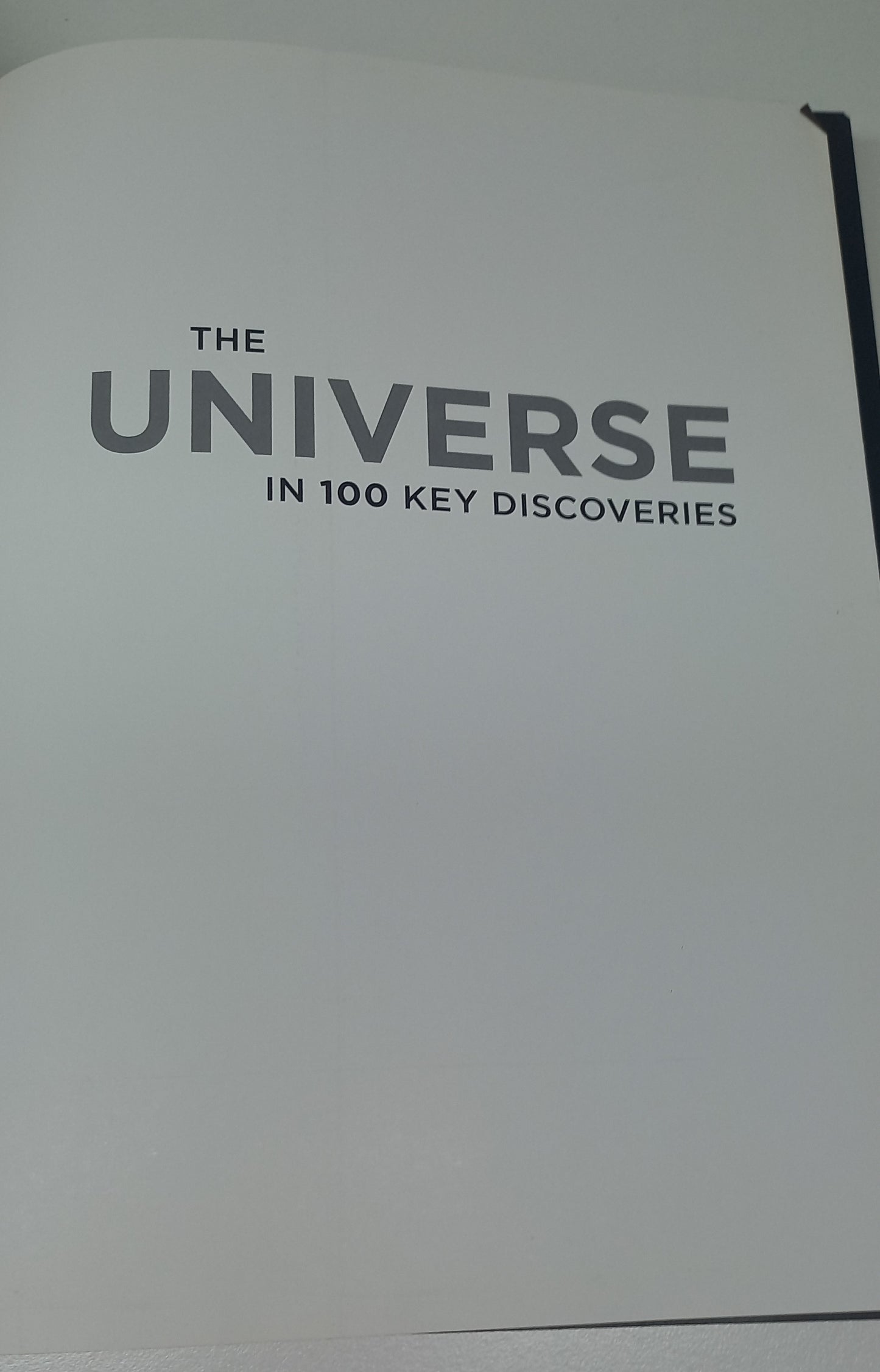 The Universe in 100 Key Discoveries by Giles  Sparrow