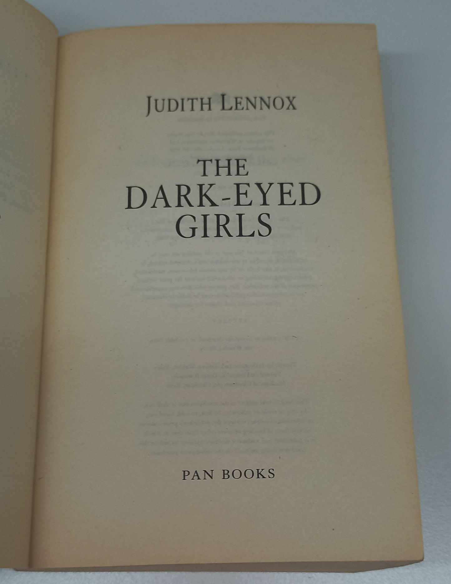 The Dark-Eyed Girls by Judith Lennox