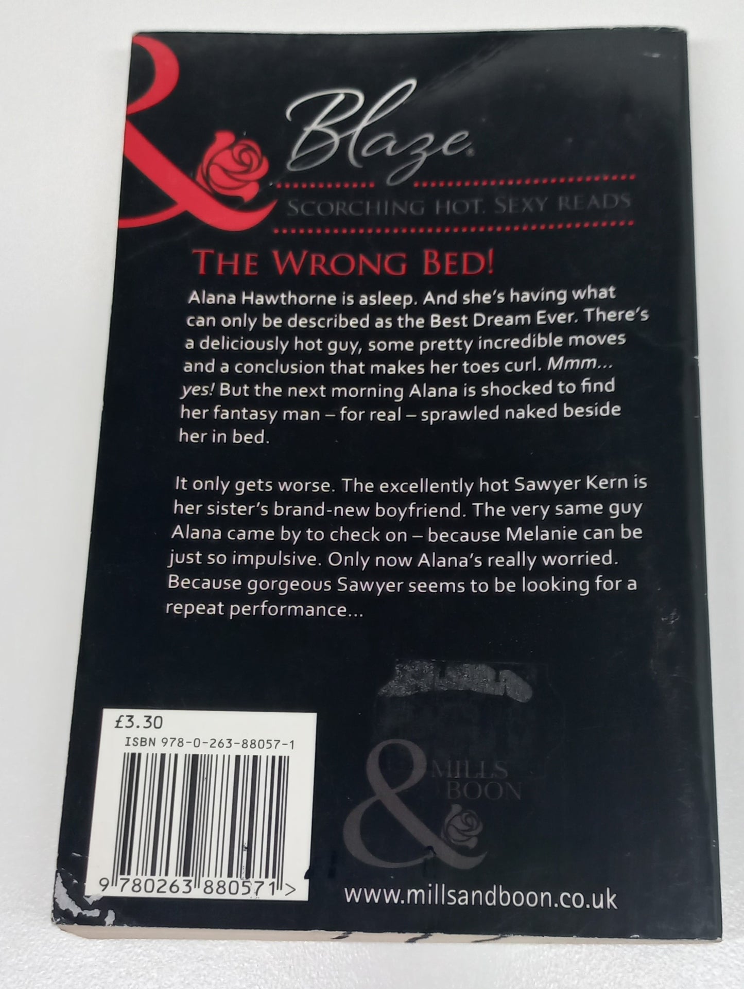 While She Was Sleeping... by Isabel Sharpe (Blaze, Mills & Boon)