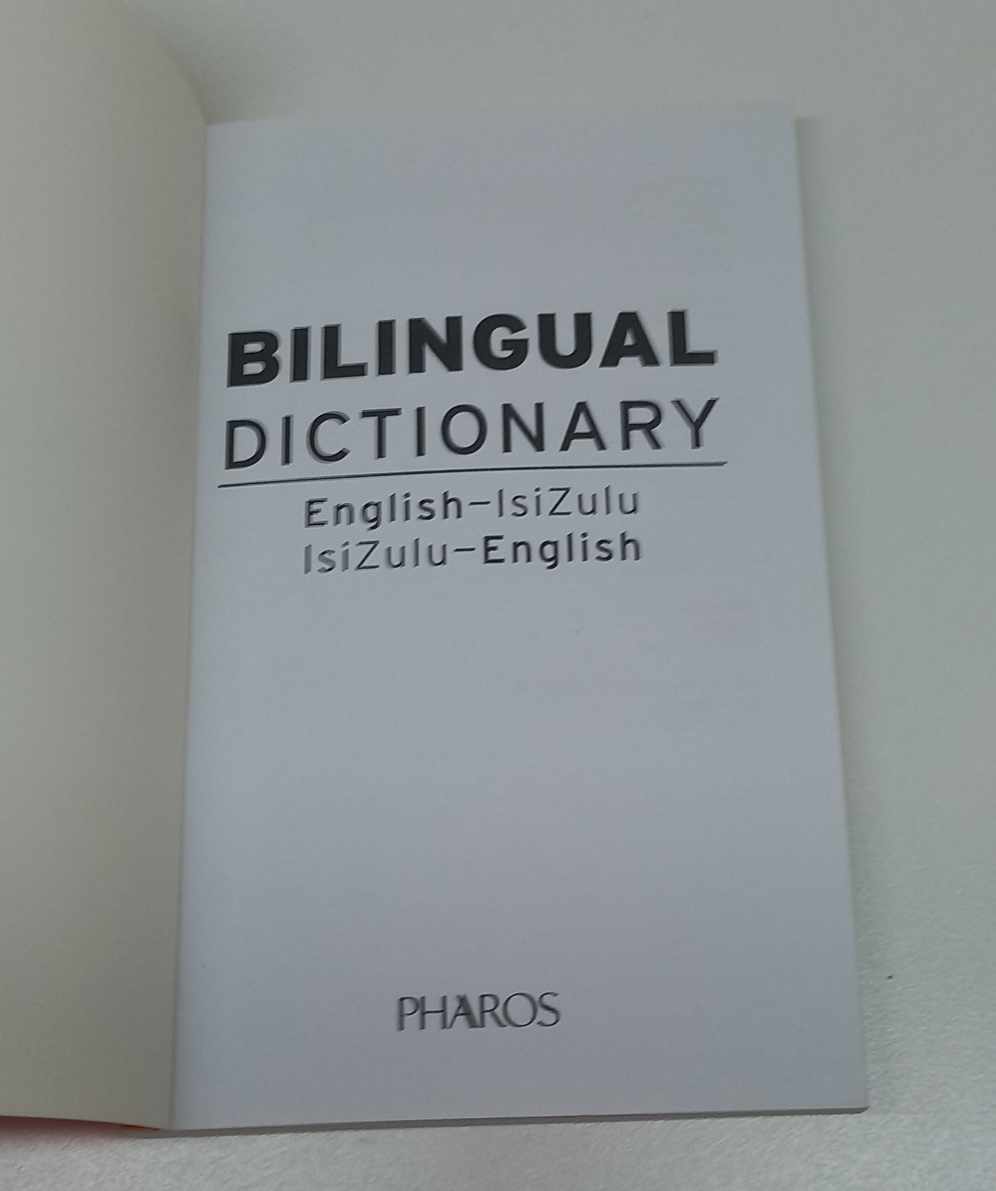 English - IsiZulu Pharos Bilingual Dictionary
