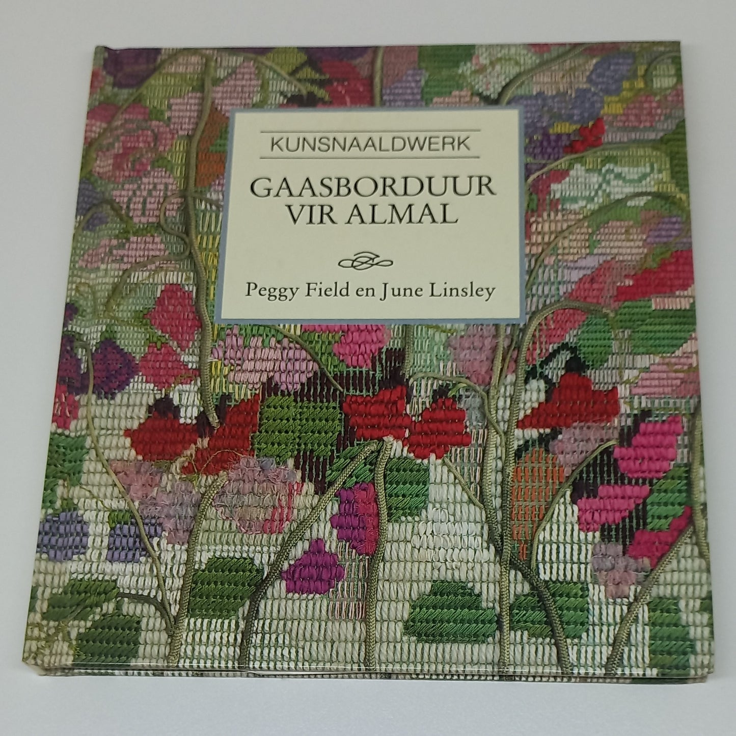 Gaasborduur Vir Almal Kunsnaaldwerk by Peggy Field & June Linsley