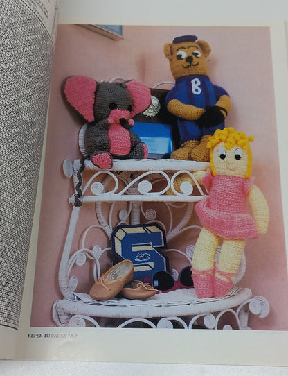 Catchy Crochet Ideas by the Book Company (MAGAZINE)
