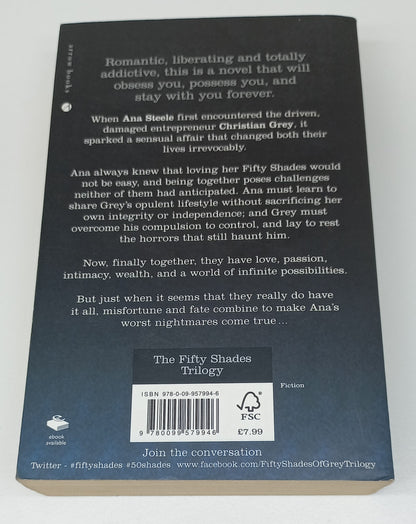 Fifty Shades Freed by E.L. James (Fifty Shades #3)