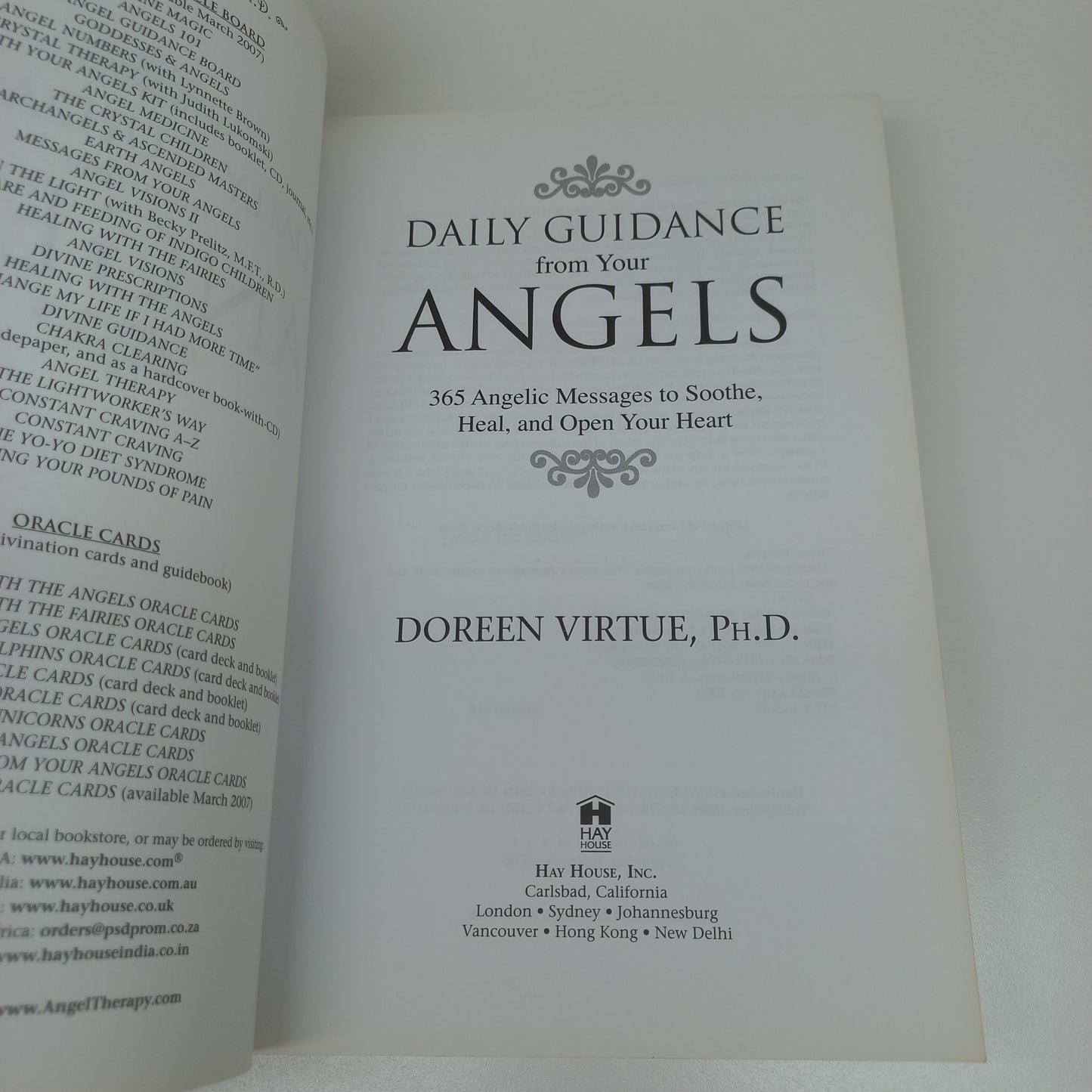 Daily Guidance from Your Angels: 365 Angelic Messages to Soothe, Heal & Open Your Heart by Doreen Virtue