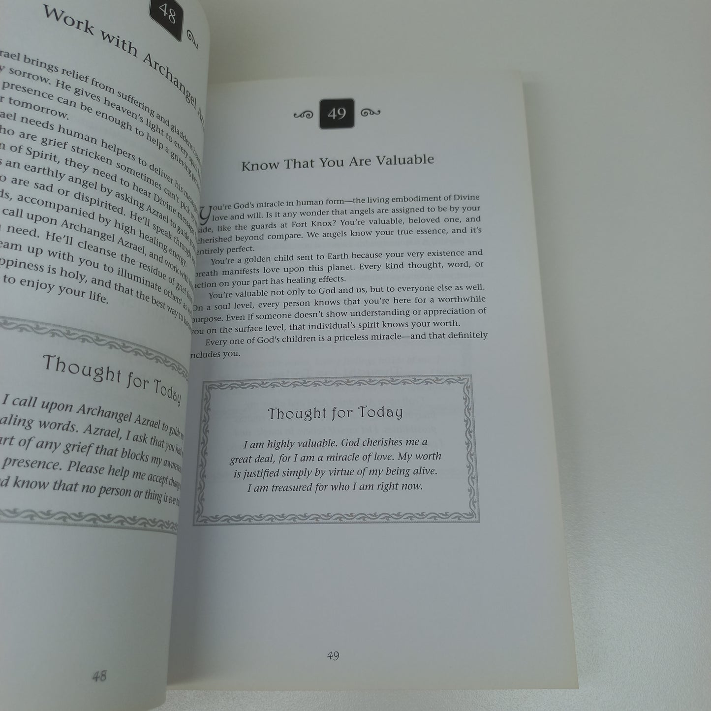 Daily Guidance from Your Angels: 365 Angelic Messages to Soothe, Heal & Open Your Heart by Doreen Virtue