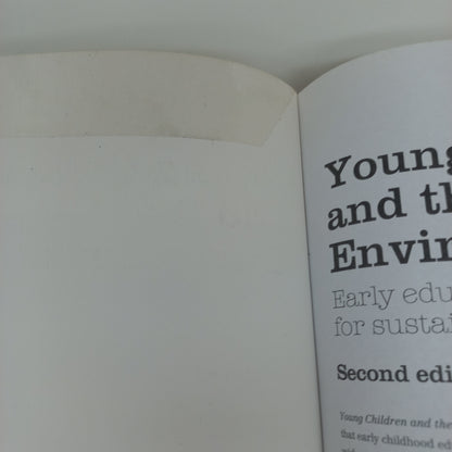 Young Children and the Environment: Early Education for Sustainability Second Edition by Julie M. Davis 2015