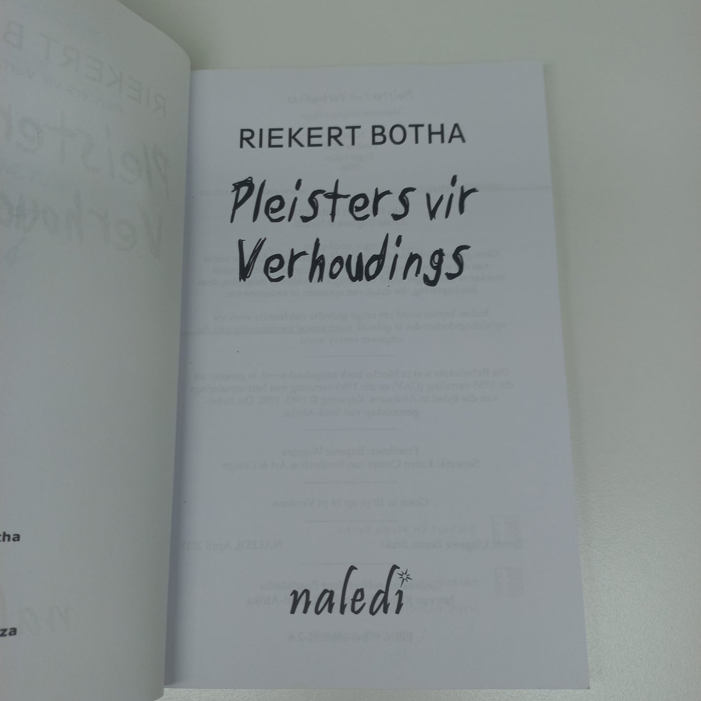 Pleisters vir Verhousdings Nuwe Hersiene Uitgawe by Riekert Botha