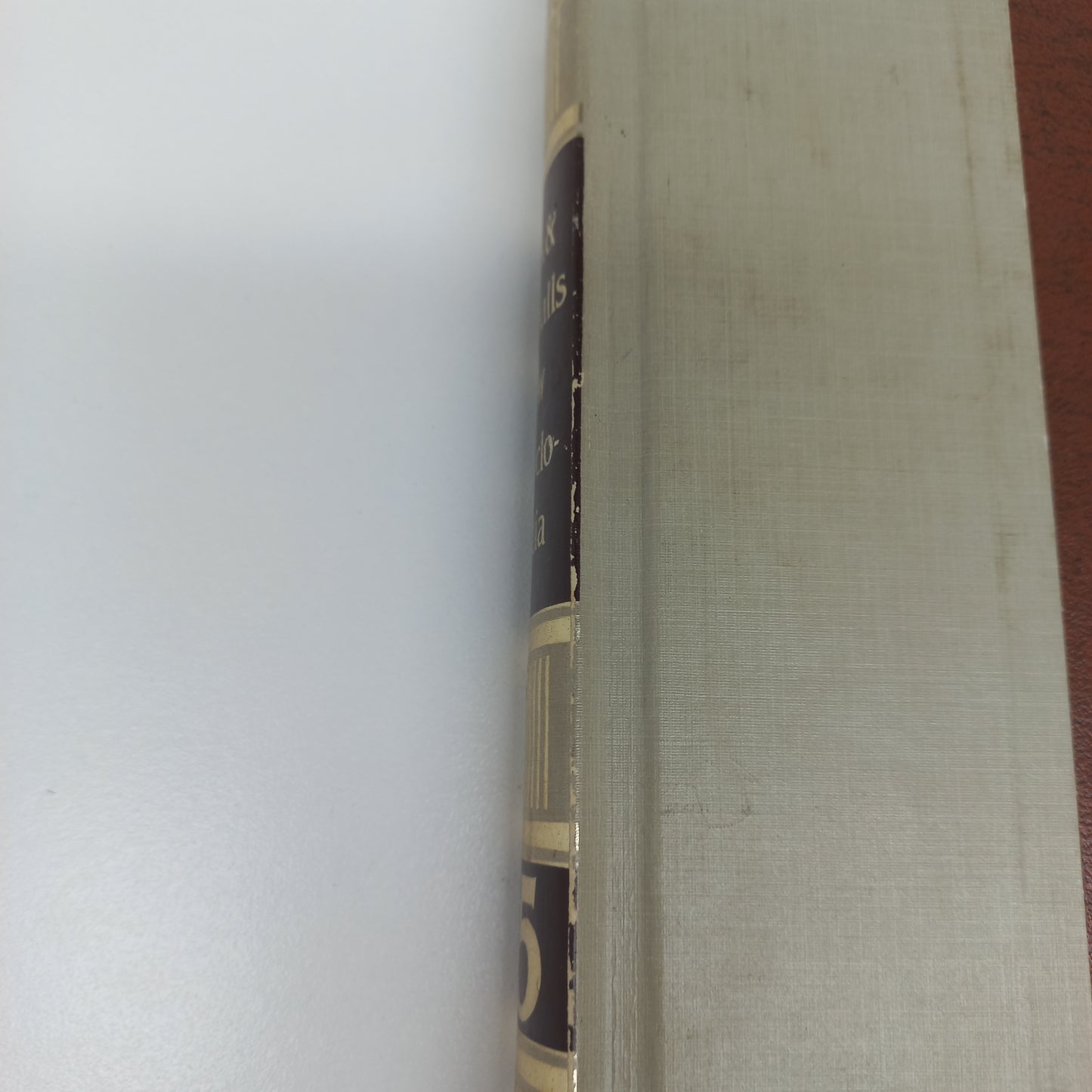 Funk & Wagnalls New Encyclopedia Volume 15 Jaspers - Lavoisier
