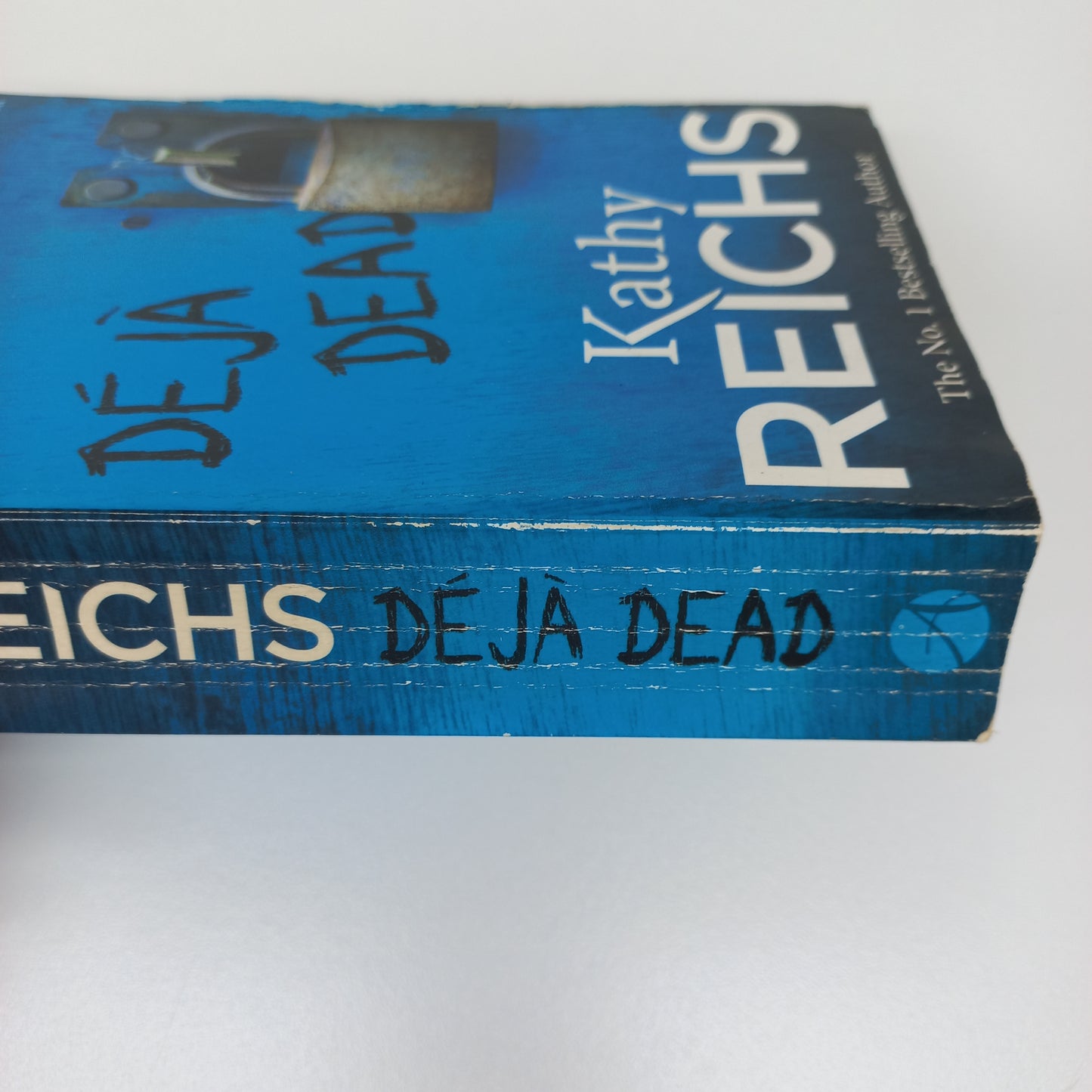Deja Dead by Kathy Reichs (Temperance Brennan #1)