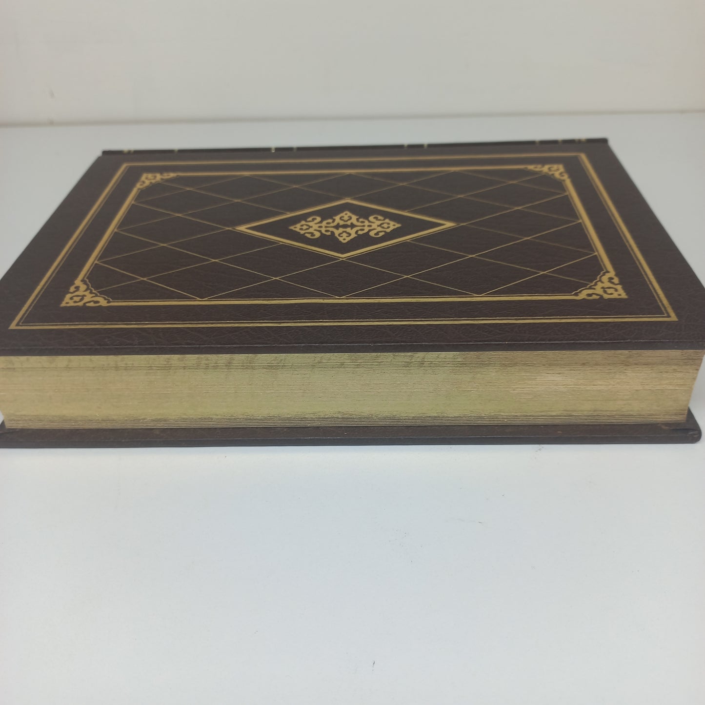 Thackeray, Newman, Ruskin, Huxley, Thoreau and Others The Harvard Classics Collector's Edition 1980