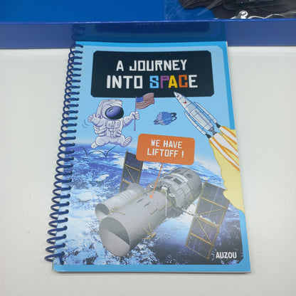 A Journey Into Space: A 96-pages Educational Guide That Tells You Everything You Wanted to Know About Space AUZOU New Edition