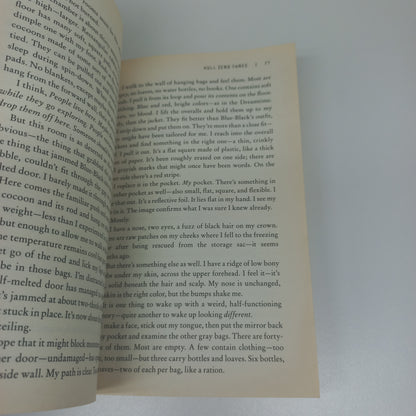 Hull Zero Three by Greg Bear