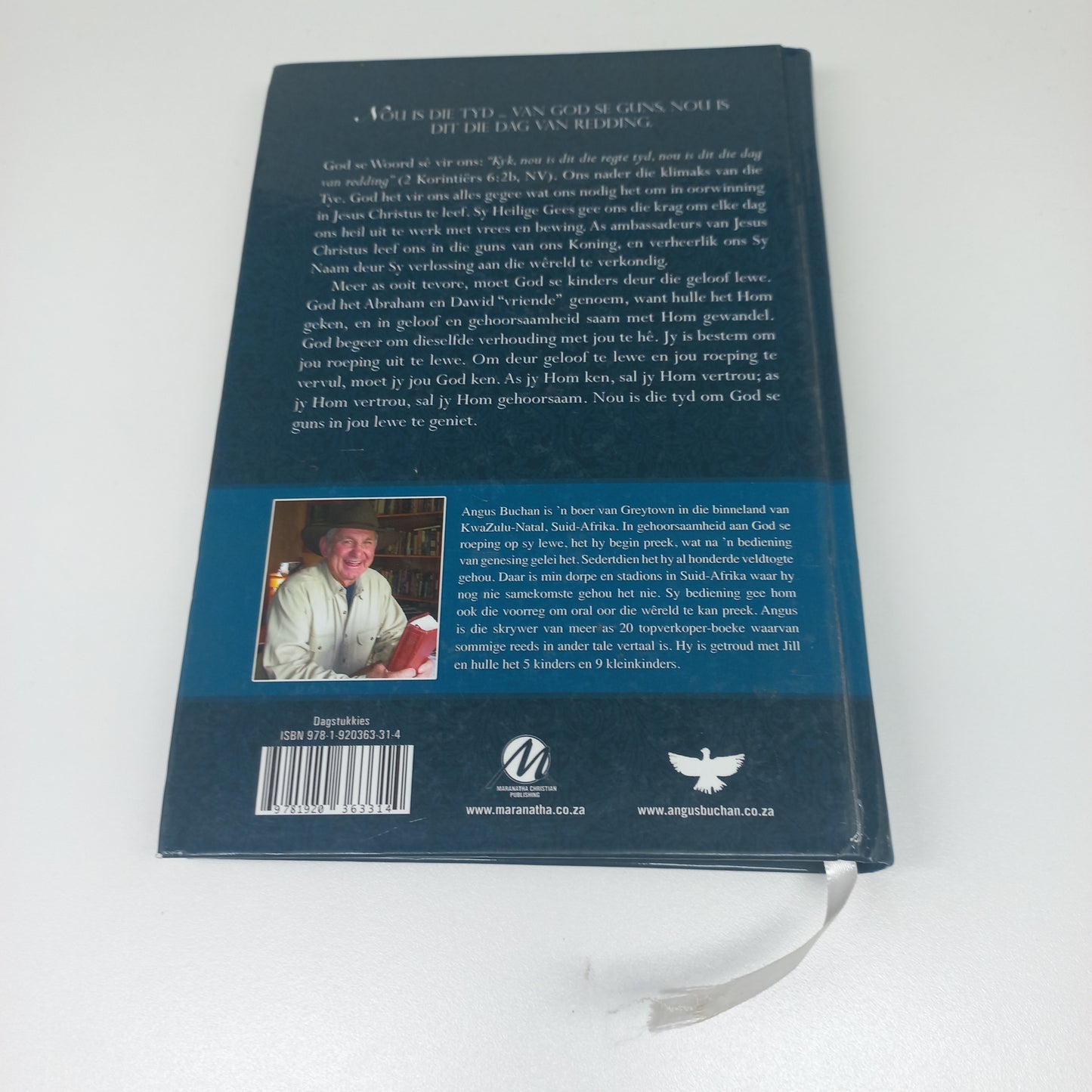 Nou Is Die Tyd: 366 Dagstukkies by Angus Buchan