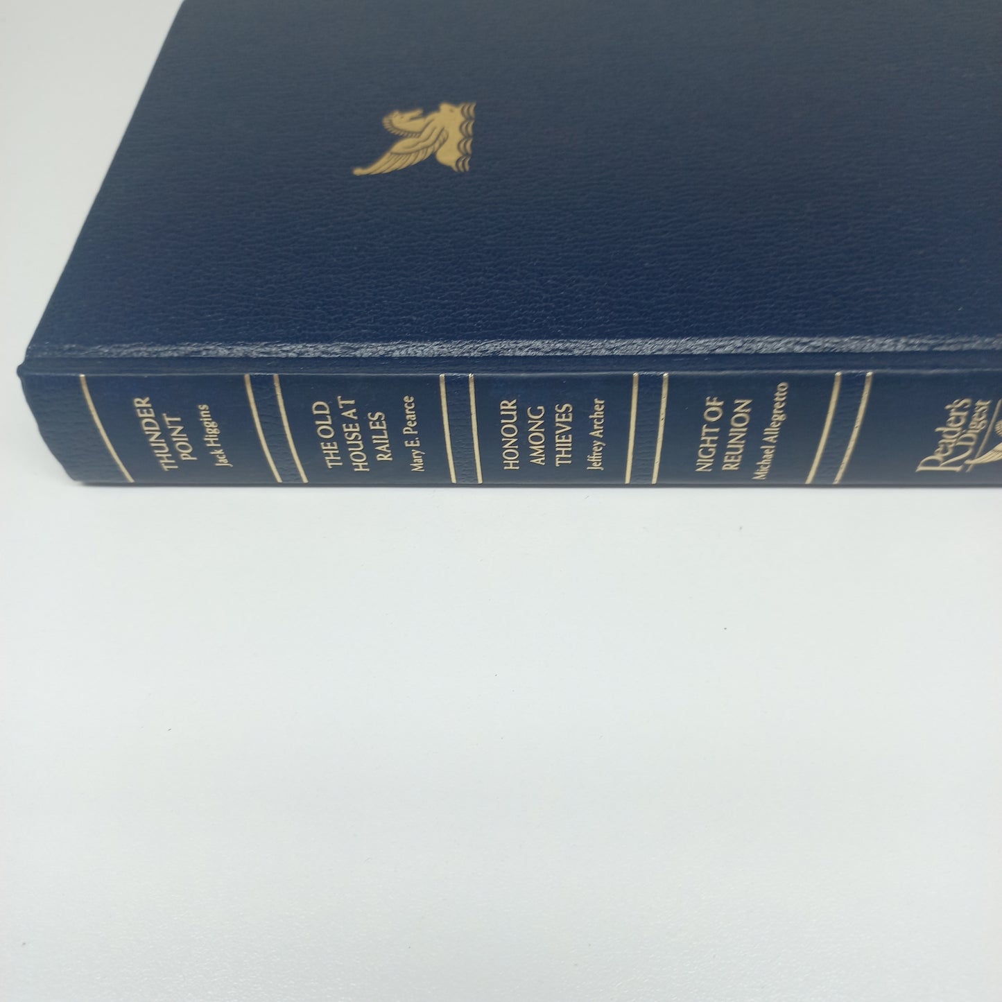 Reader's Digest (4 in 1) Thunder Point by J. Higgins, The Old House Railes by M.E. Pearce, Honour Among Thieves by J. Archer & Night of Reunion by M. Allegretto