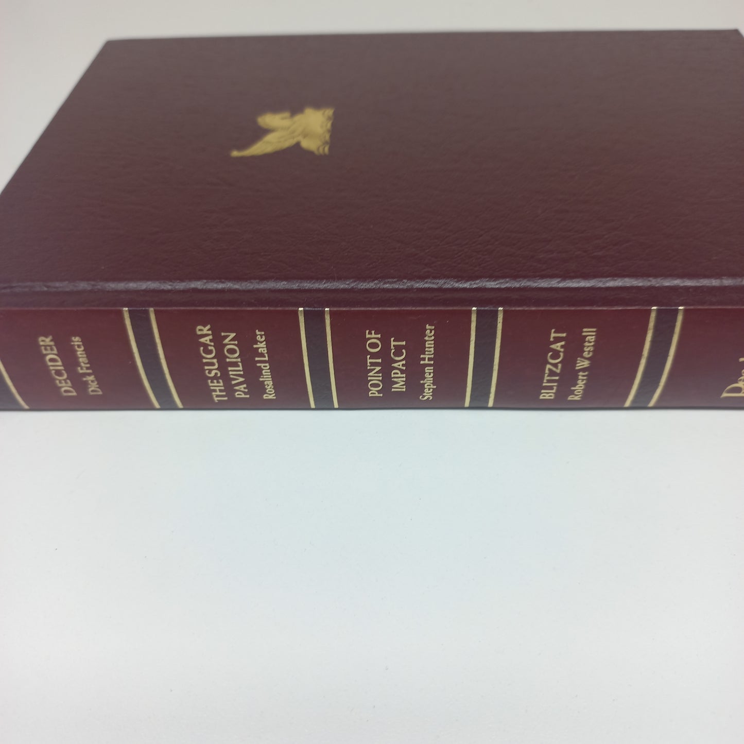 Reader's Digest (4 in 1) Decider by D. Francis, The Sugar Pavillion by R. Laker, Point of Impact by S. Hunter & Blitzcat by R. Westall