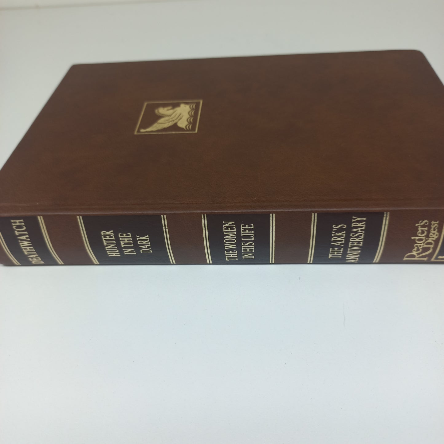 Deathwatch by C. Falconer, Hunter in the Dark by M. Hughes, The Women in His Life by B.T. Bradford & The Ark's Anniversary by G. Durrell Reader's Digest (4 in 1)