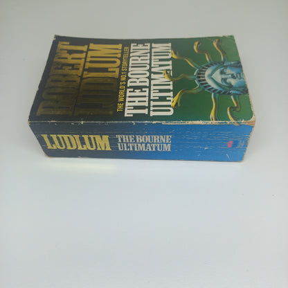 The Bourne Ultimatum (Jason Bourne #3) by Robert Ludlum
