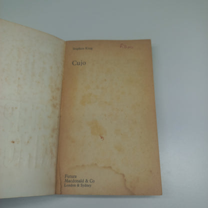 Cujo by Stephen King (Cujo/Rattlesnakes #1)