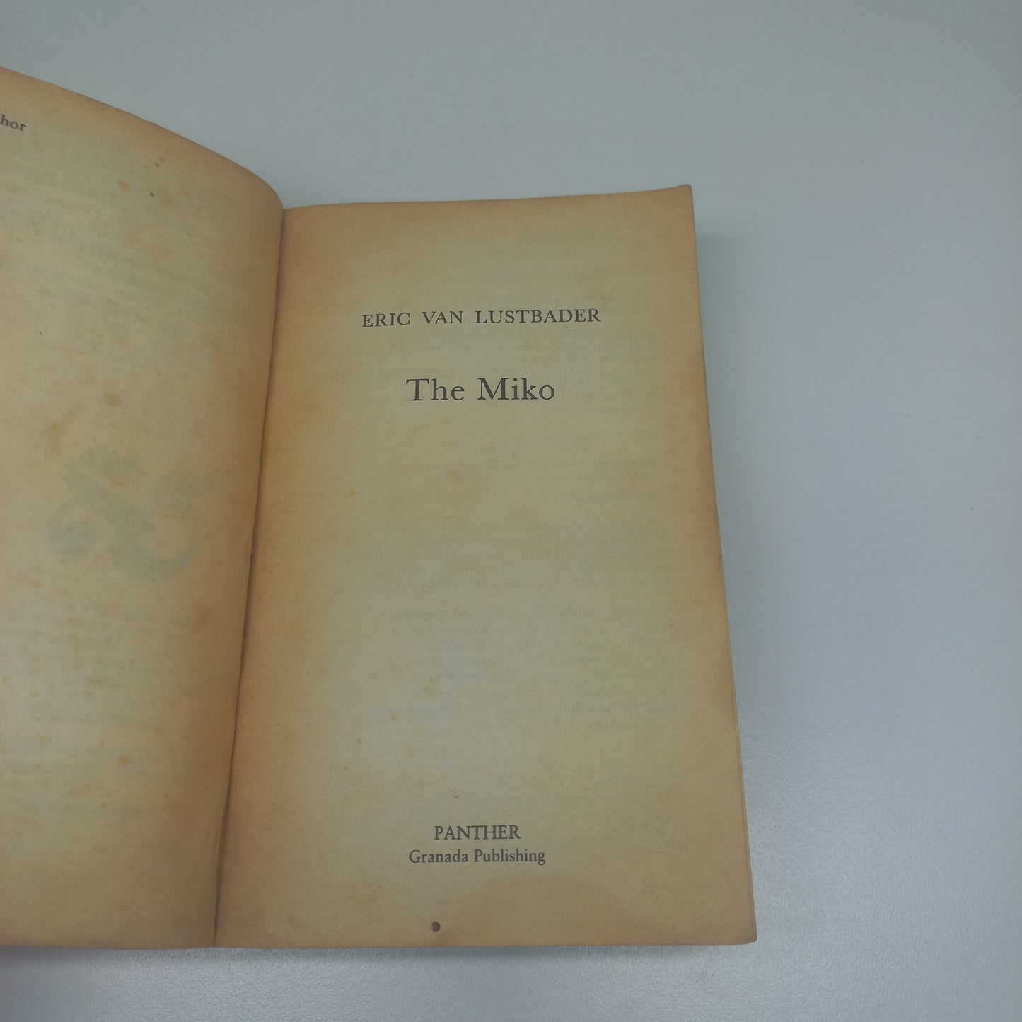 Eric Van Lustbader 2 Book Bundle The Miko (Nicholas Linnear #2) & White Ninja (Nicholas Linnear #3)
