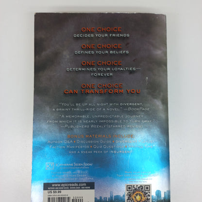 Divergent by Veronica Roth (Divergent #1)