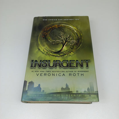 Insurgent by Veronica Roth (Divergent #2)