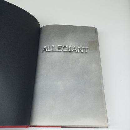 Allegiant by Veronica Roth (Divergent #3)